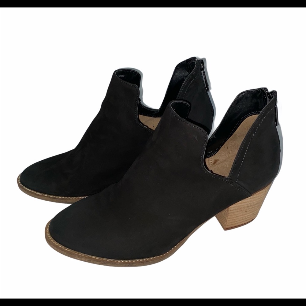 Blondo Eliza Waterproof Black Suede Ankle booties